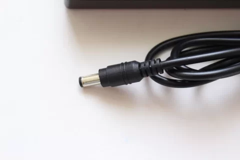 Toshiba 90W 19V