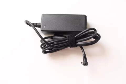 ASUS 19V – 2.1A