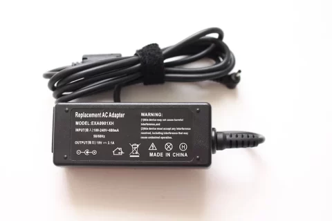 ASUS 19V – 2.1A